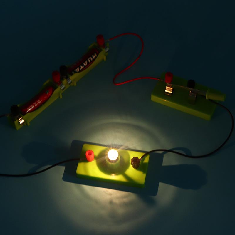 DIY Science Kit: Simple Circuit Experiments with Light Bulbs for Students