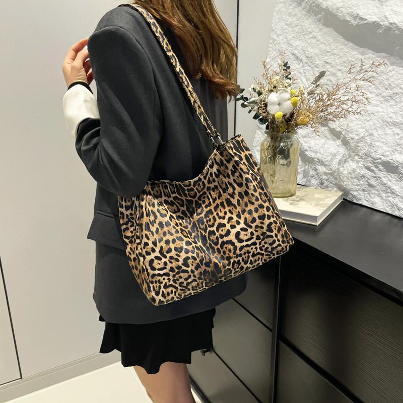 Fashionable Leopard Print Tote Bag For Women Stylish Large Capacity Pu Shoulder Bag