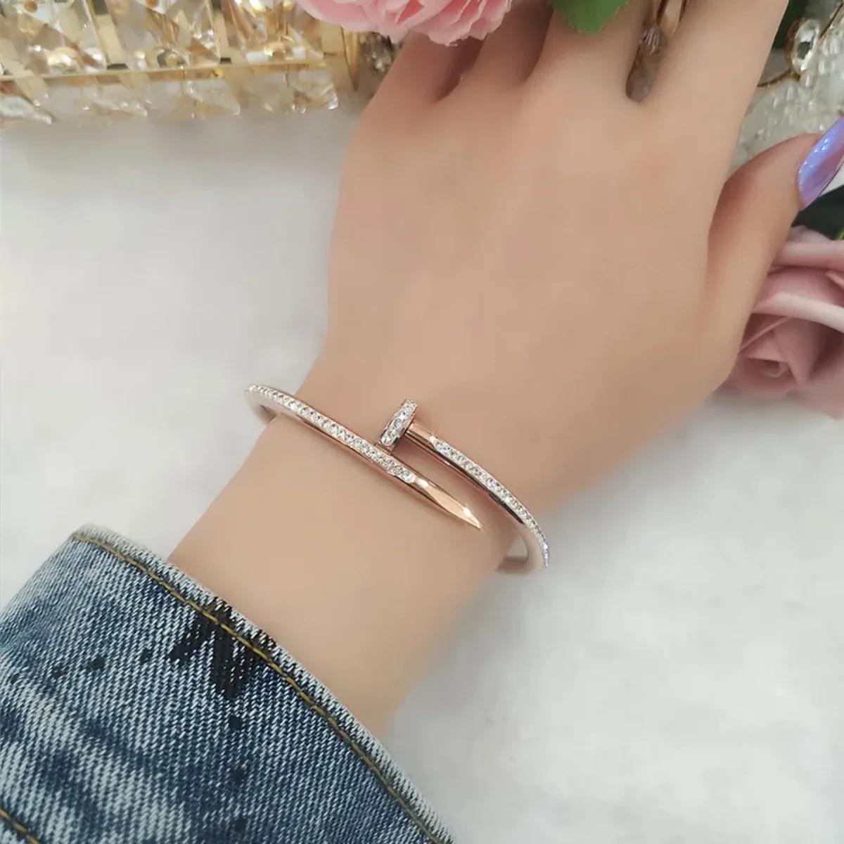 Lot De 2 Bracelets Jonc Femme - Acier Inoxydable Et Titane, Avec Zircon - Neufs Sans Emballage