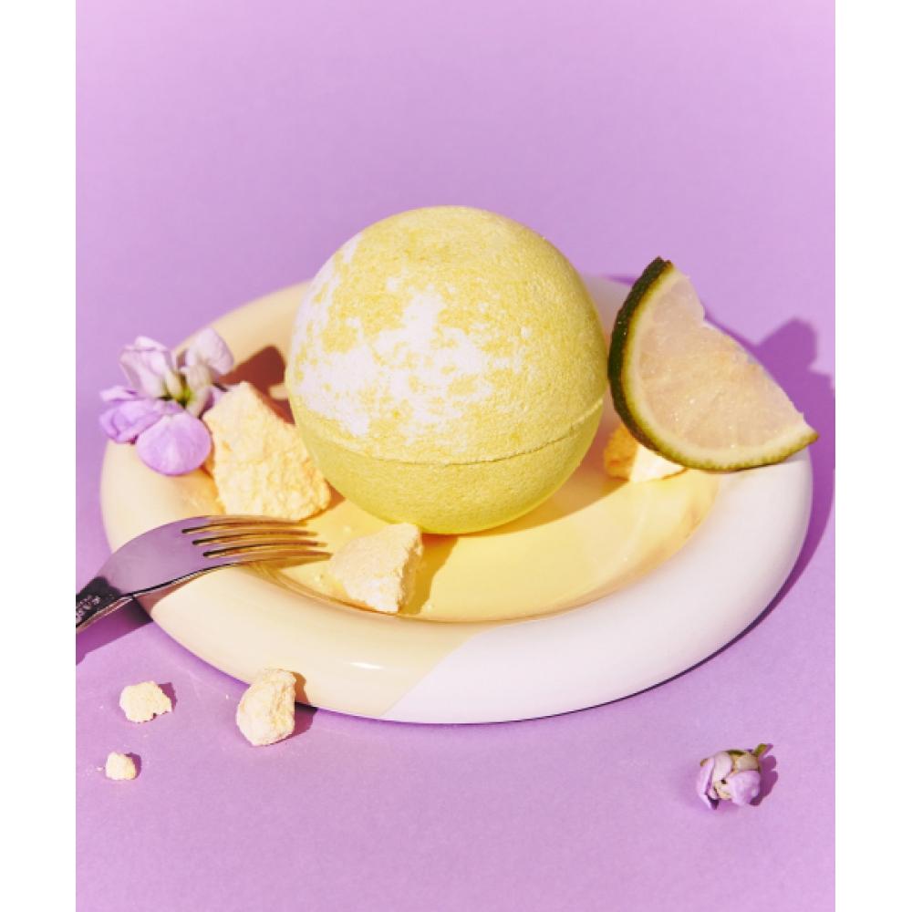 

Chasin Rabbits To The Moon Bath Bomb NONE