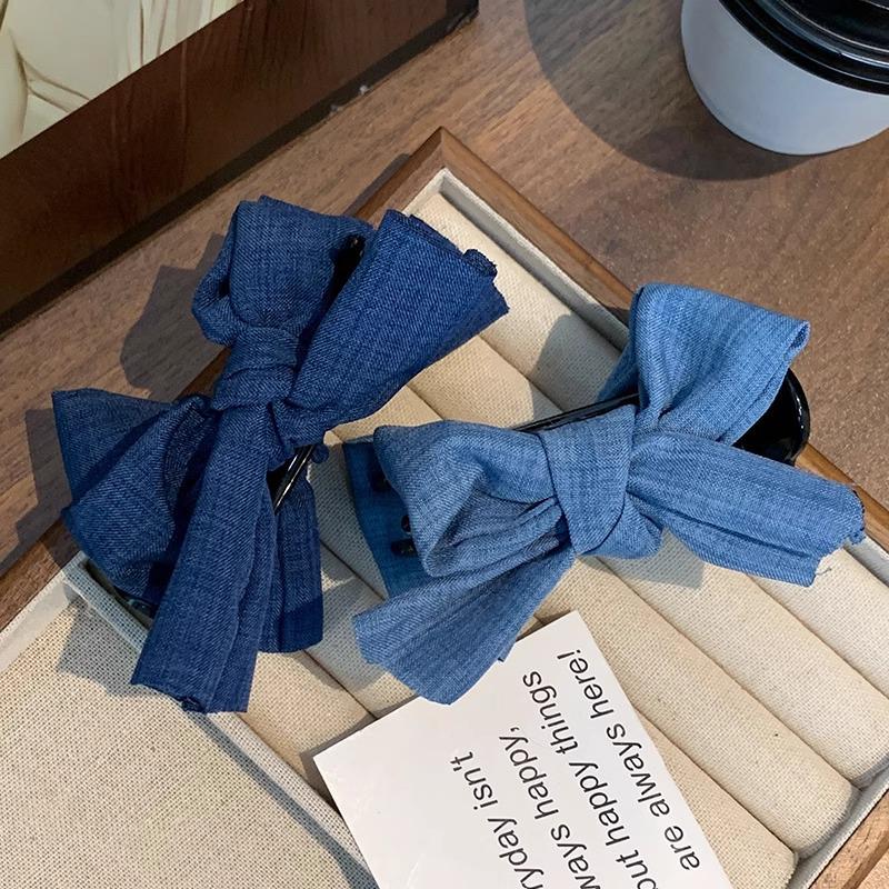 Retro Denim Blue High Ponytail Claw Clip with Bow for Women – Versatile and Elegant Hair Accessory