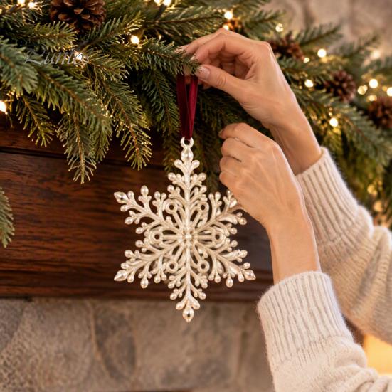 Portable Seasonal Ornament Christmas Snowflake Hanging Ornament, Decorative Xmas Tree Pendant, Shatterproof Decoration for Durable Festive Keepsake