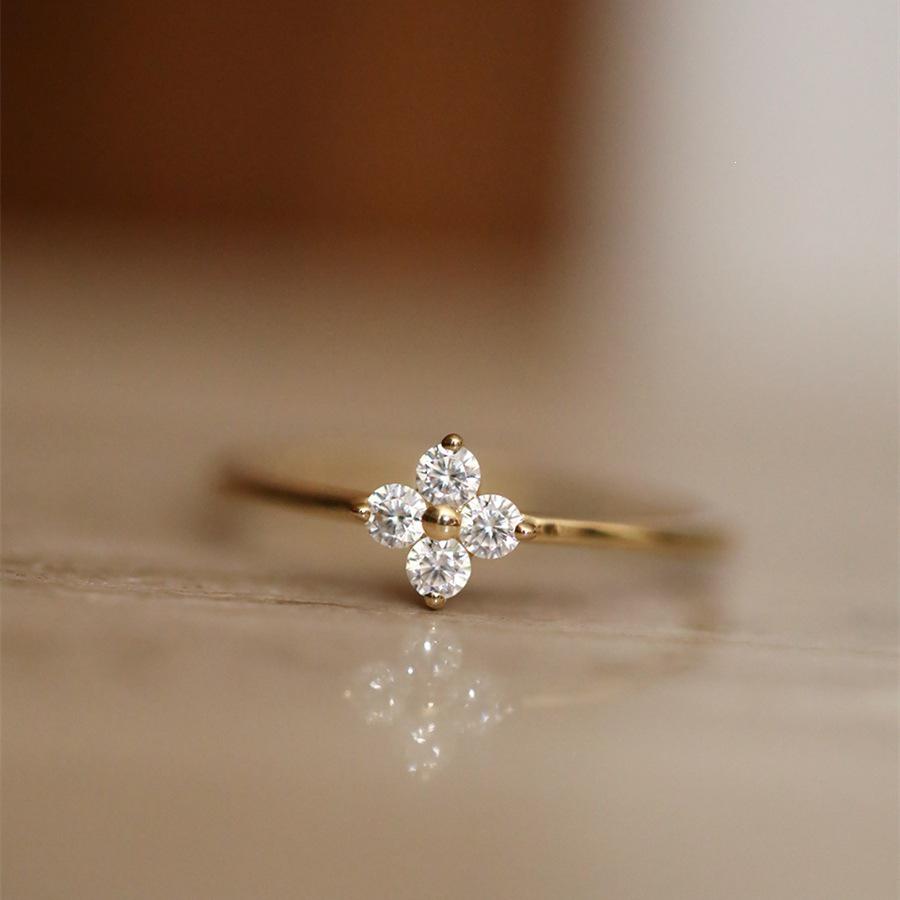 18K Gold-Plated Sterling Silver Four-Leaf Clover Zircon Ring for Women - Elegant and Versatile Design