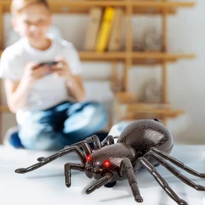 Simulation RC Spider Toy Remote Control Wireless Robot Tarantula Scorpion Toy Realistic Crawling Fake Electric Animals for Prank