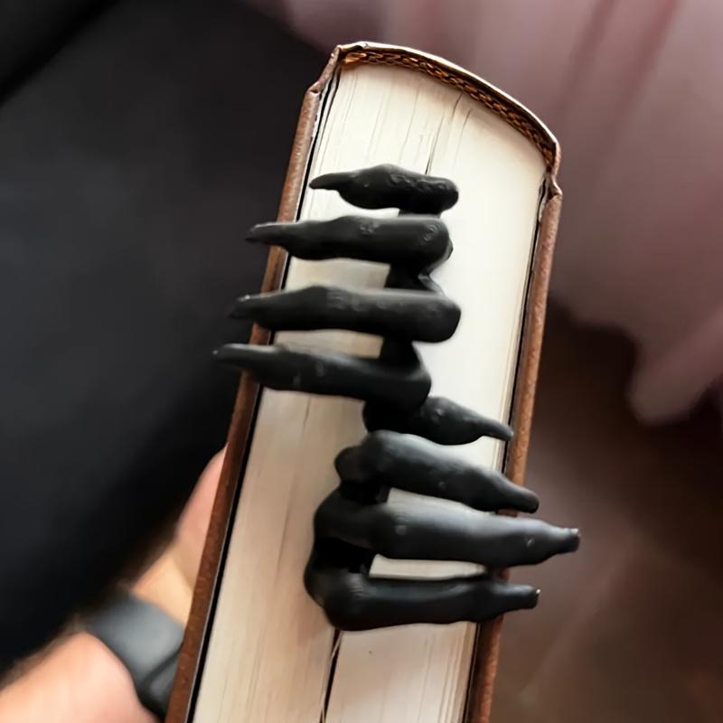 The Black Demon Claw Bookmark - A Creative Bookmark Suitable for Quirky Personalities, Creating A Bizarre Atmosphere. A Perfect Choice for Halloween
