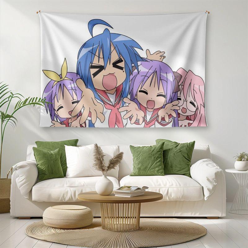 Tapestry Anime Giapponese Lucky Star Q, Morbido Adorabile Arte da Parete per Camera da Letto Soggiorno Decorazioni per Dormitorio