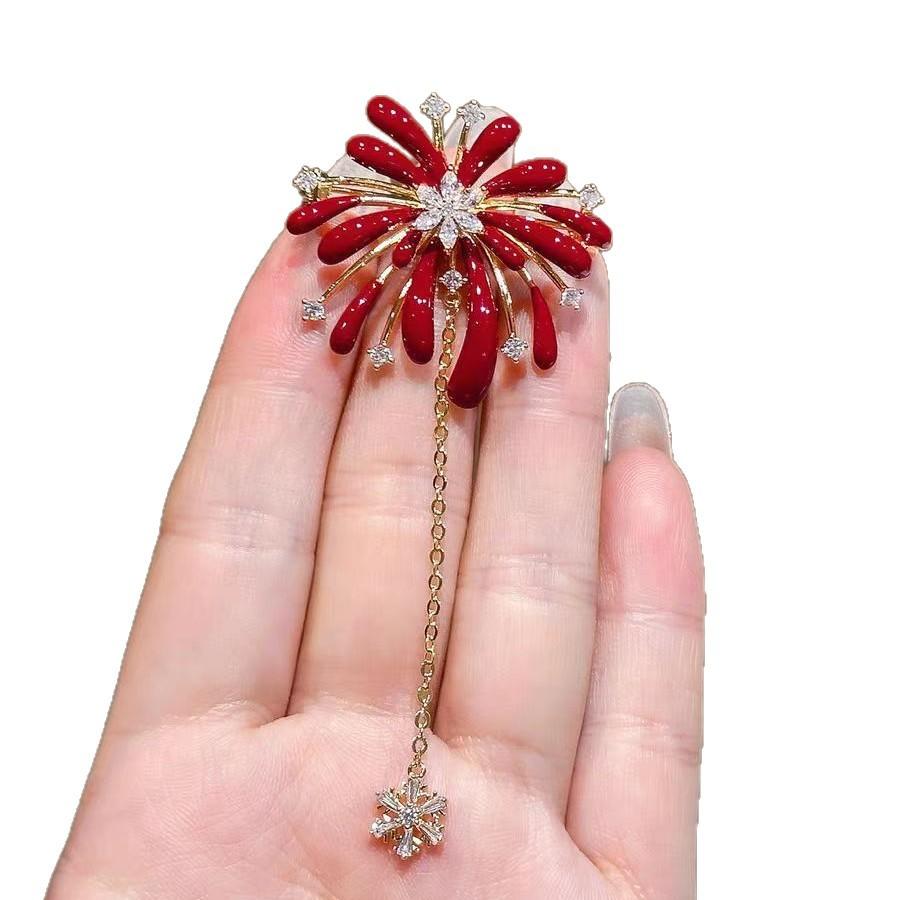 [Chinese Lantaarns Kom Op] Rode Vuurwerk Kwasten Zijn Elegante, Veelzijdige, High-end en Luxe Broche