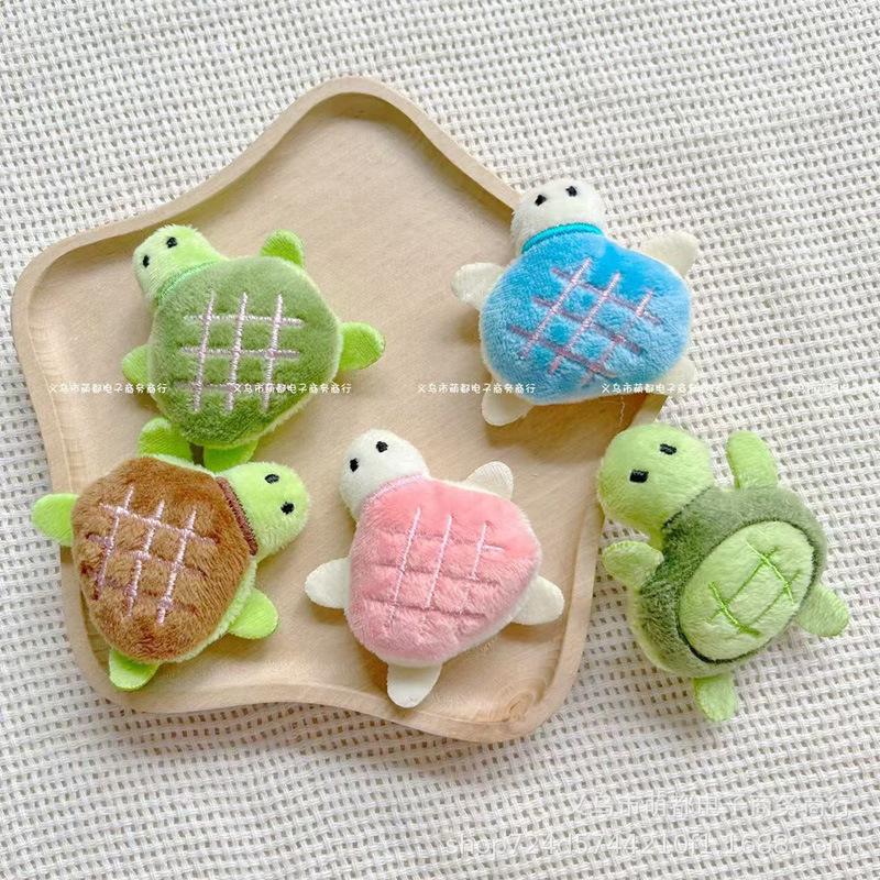 Adorable Turtle Plush Brooch Pendant for Kids' Bags & Clothes