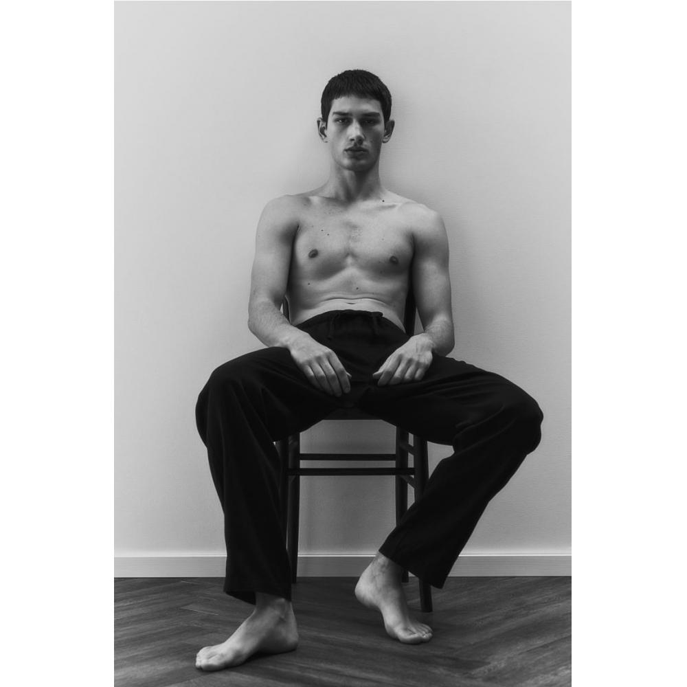 

Спортивные штаны из лиоцелла HM Regular Fit, черные