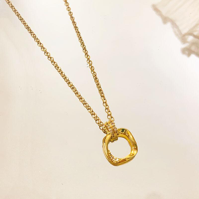 Light Luxury High-End Stainless Steel Necklace With Simple Design Exquisite and Versatile Collarbone Chain Pendant for Women