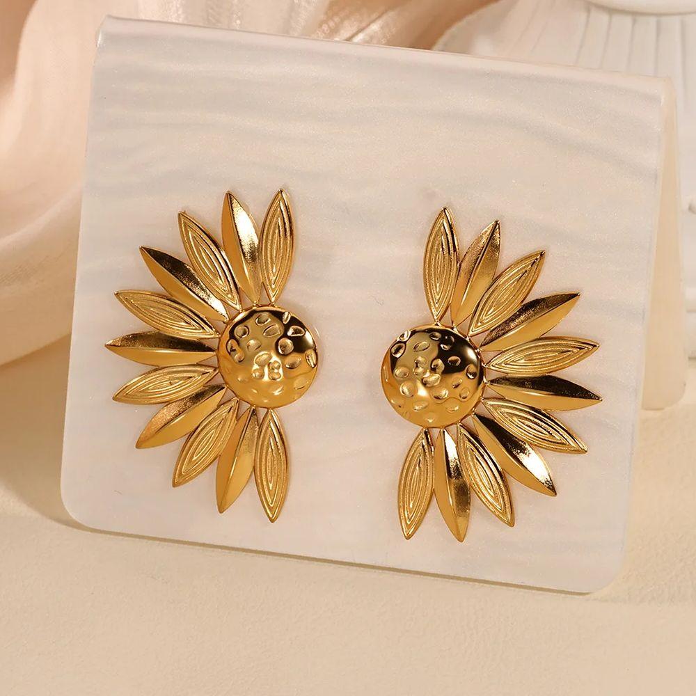 Classic Half Flower Stainless Steel Earring Women Mama 18K Gold-plated Stud Earring Wedding Jewelry Vacation Accessories Gifts