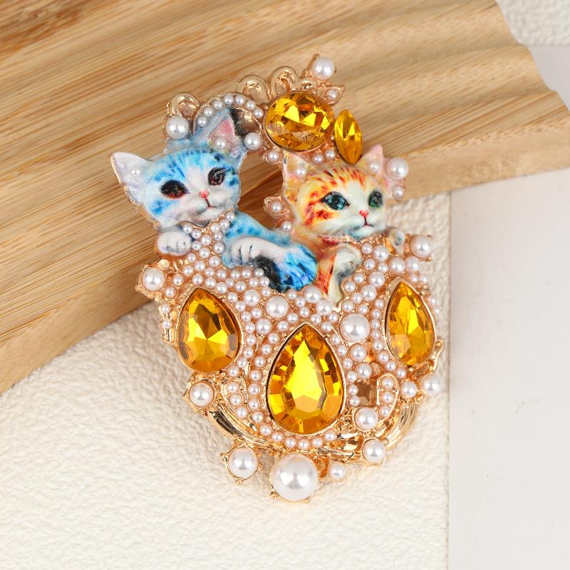 Vintage Baroque Jewelry Brooch Set With Double Cat Design Women Elegant Rhinestone Embellishments Perfect Daily Wear Or Gifting
