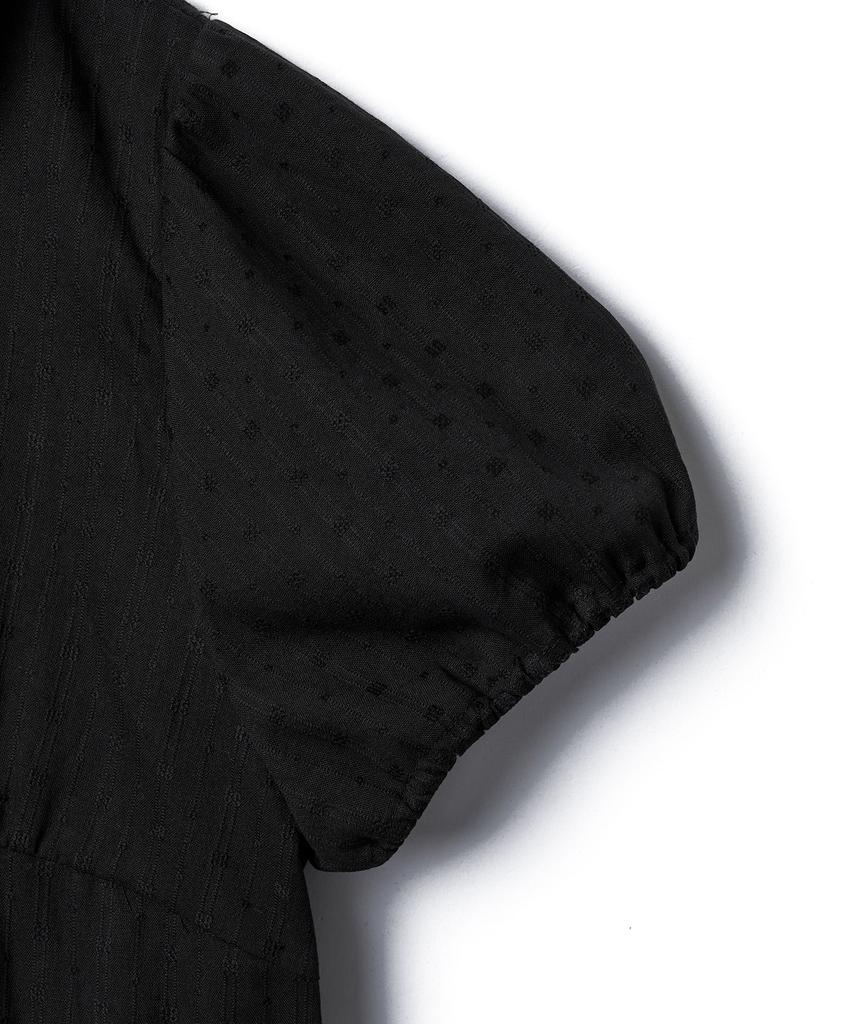 Tudument Short-Sleeve Blouse With Ruffled Collar_Black