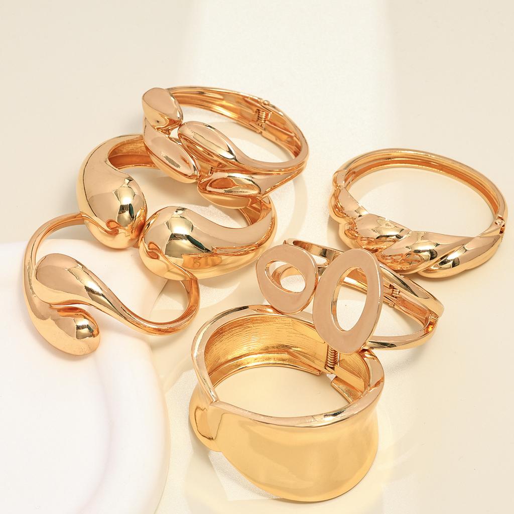 European and American Exaggerated Ins Heavy Industry Design Sense Metal Smooth Surface Bracelet Geometric Personality Wide Bracelet Bracelet Women