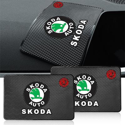 Emblema de Carro Estilo Tapete Central Antiderrapante Almofada Antiderrapante de Painel Interior para Superb Octavia Kodiaq Yeti Rapid Karoq Fabia Kamiq Enyaq Vis SCALA