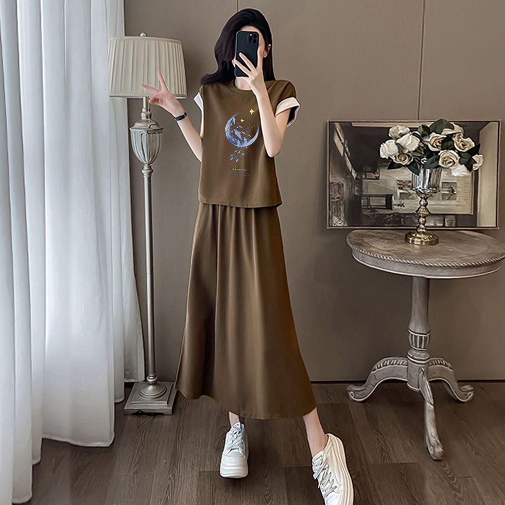 European Plus-Size Women's Two-Piece Set: Color Block Short Sleeve T-Shirt & Pocket Skirt