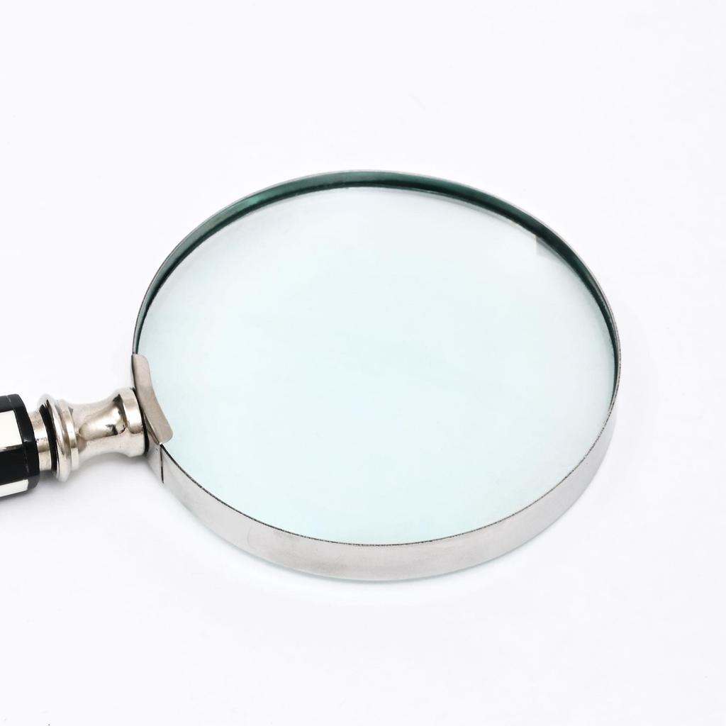 Classic Checkered Handle Magnifying Glass In Steel & Resin