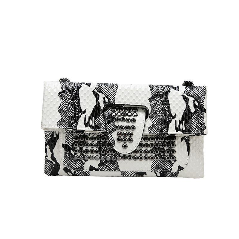

Женская сумка 2025 новая сумочка сумка-конверт, модная сумка через плечо с бриллиантами, сумка мессенджер через плечо с узором змеиной кожи белый