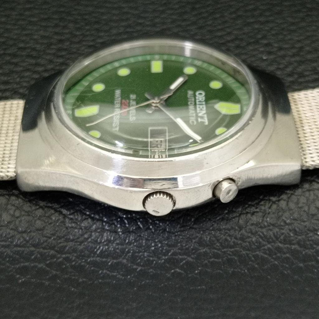 VINTAGE ORIENT AUTOMATIC 46941 JAPAN MENS GREEN COLOR DIAL WATCH A700634-5 R204-a700634
