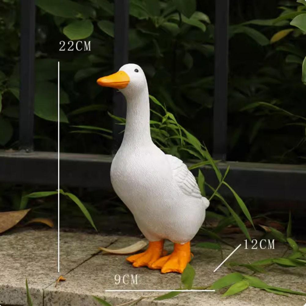 Garden Duck Statue Resin Outdoor Decoration Water Spraying Duck