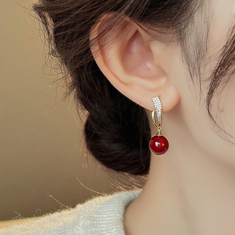 New Design Wine Red Pearl Pendant Metal Inlaid Zircon Hanging Earrings For Women's Light Luxury Jewelry Trendy Accessories