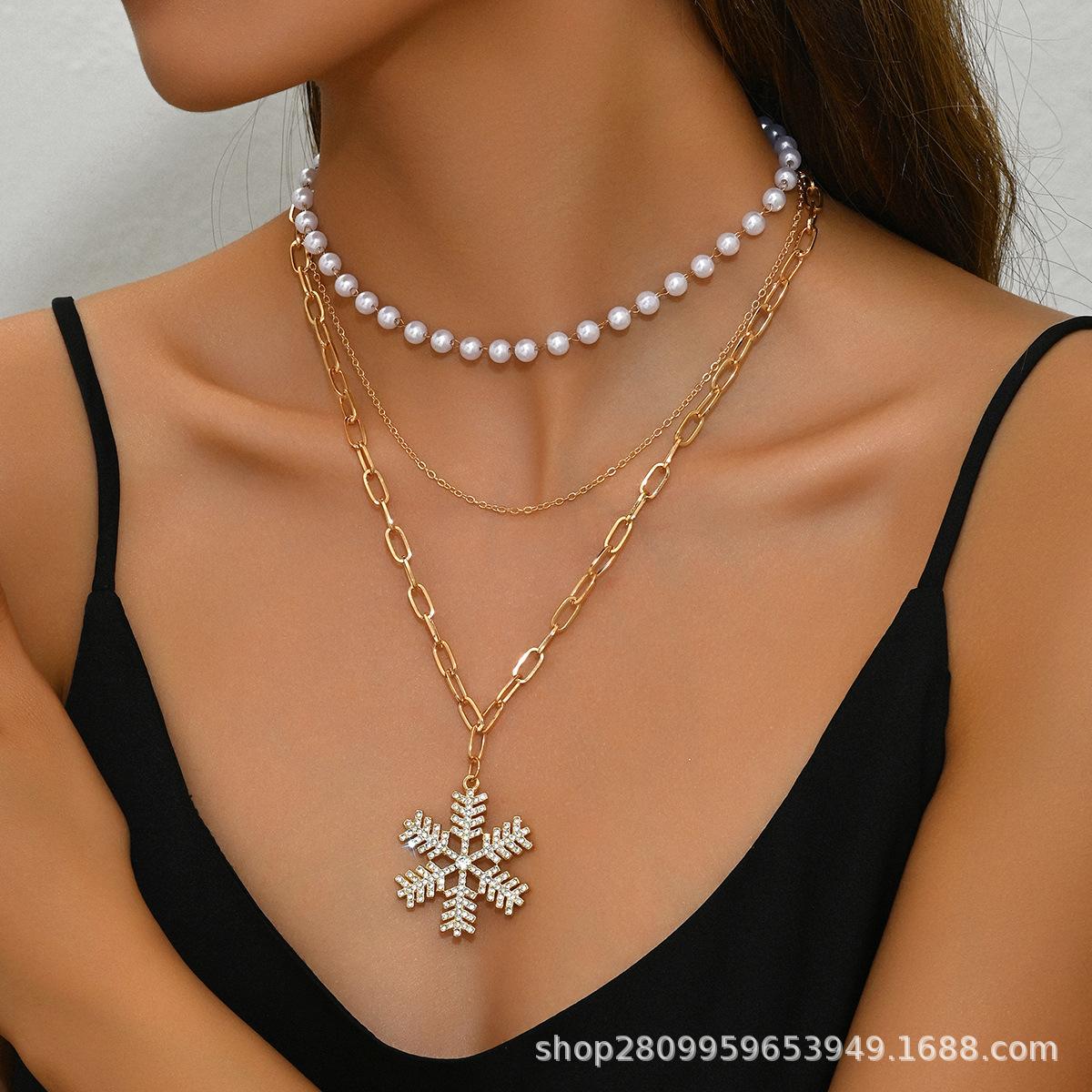 

Christmas Pearl Snowflake Pendant Necklace, Alloy Diamond Exquisite Accessories