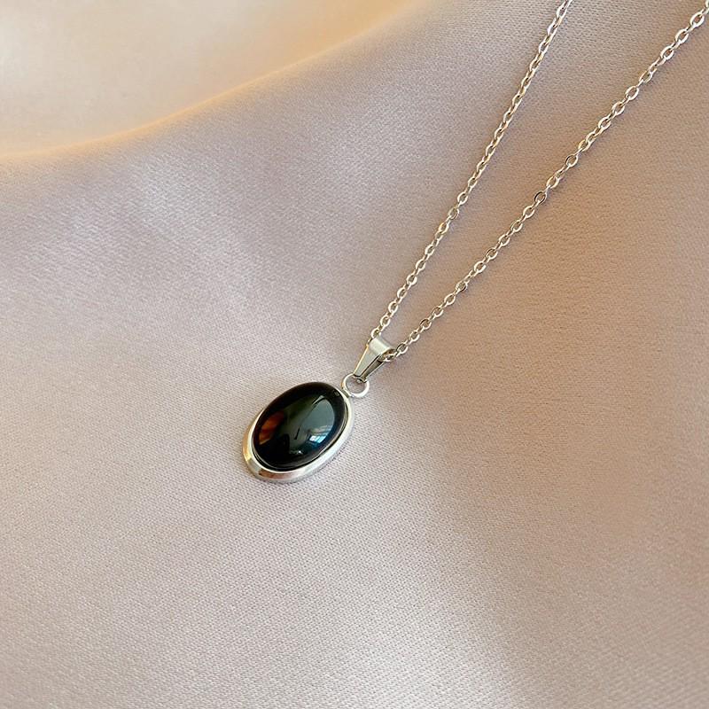 Titanstahl Ovaler Katzenaugen-Anhänger Halskette, 2023 Luxus Schlüsselbeinkette mit Echter Goldgalvanisierung