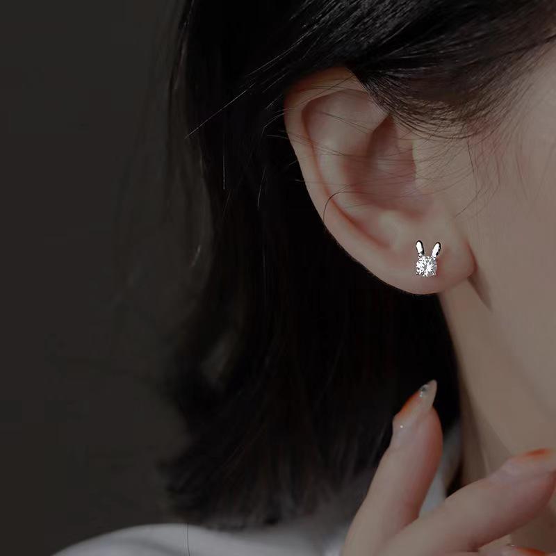 Beixi S925 Sterling Silver Rhinestone Rabbit Stud Earrings - Trendy, Exquisite, Unique Design 925 Sterling Silver