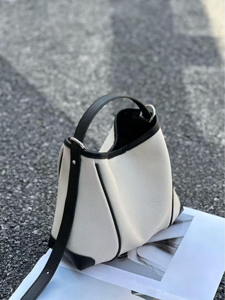 Luxury Matte Leather Crossbody Underarm Bag for Women - 2025 Autumn/Winter Casual Commuter Style