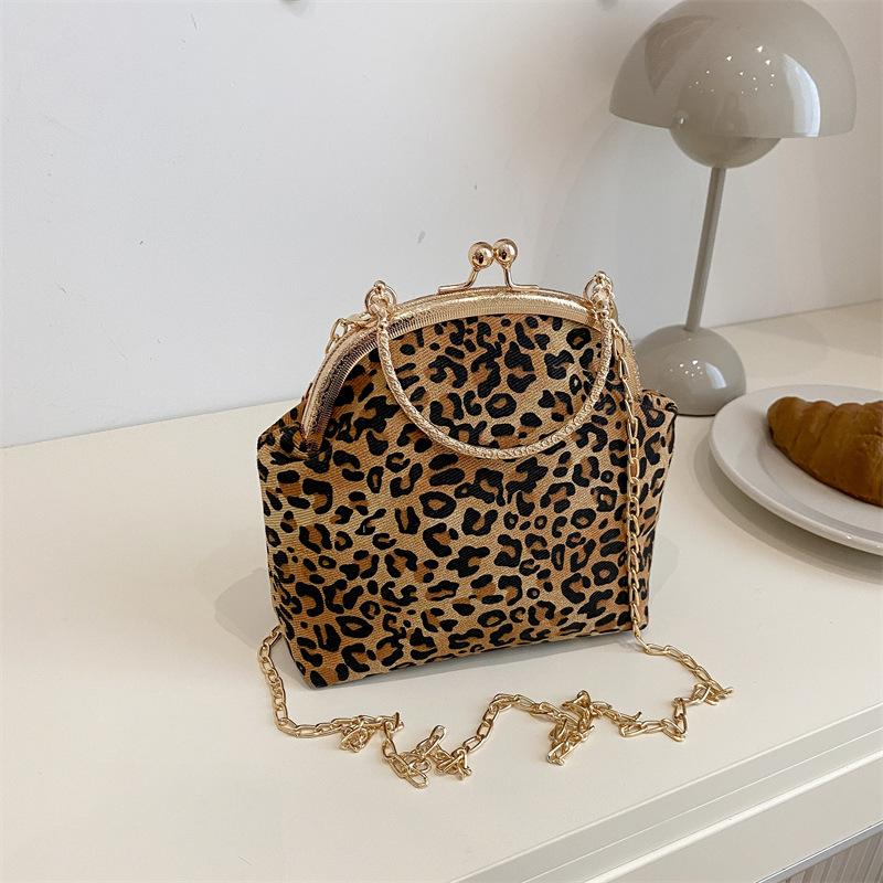 

Сегодняшний популярный тренд на леопардовый принт, женские сумки, новые сумки с цепочкой, персонализированный темперамент, наплечные сумки-мессенджеры коричневый