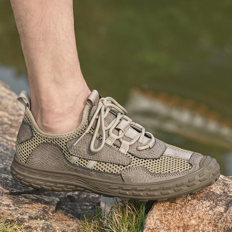 Men's shoes 2025 summer new men's refreshing mesh outdoor hiking shoes travel sports breathable fly-woven mesh shoes