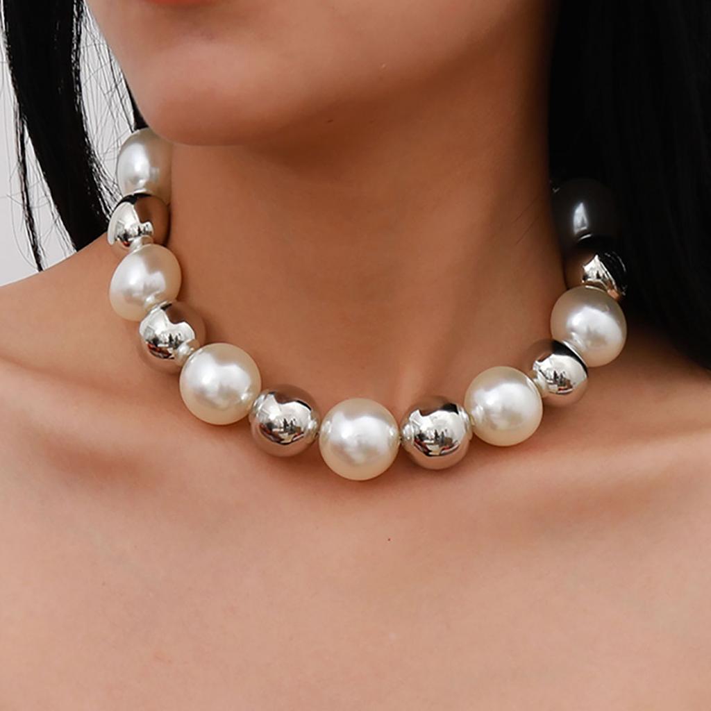 Collar de perlas blancas de imitación multicapa, cadena de cuentas, estilo punk, para damas, para bodas, collar corto de clavícula, joyería para banquetes.