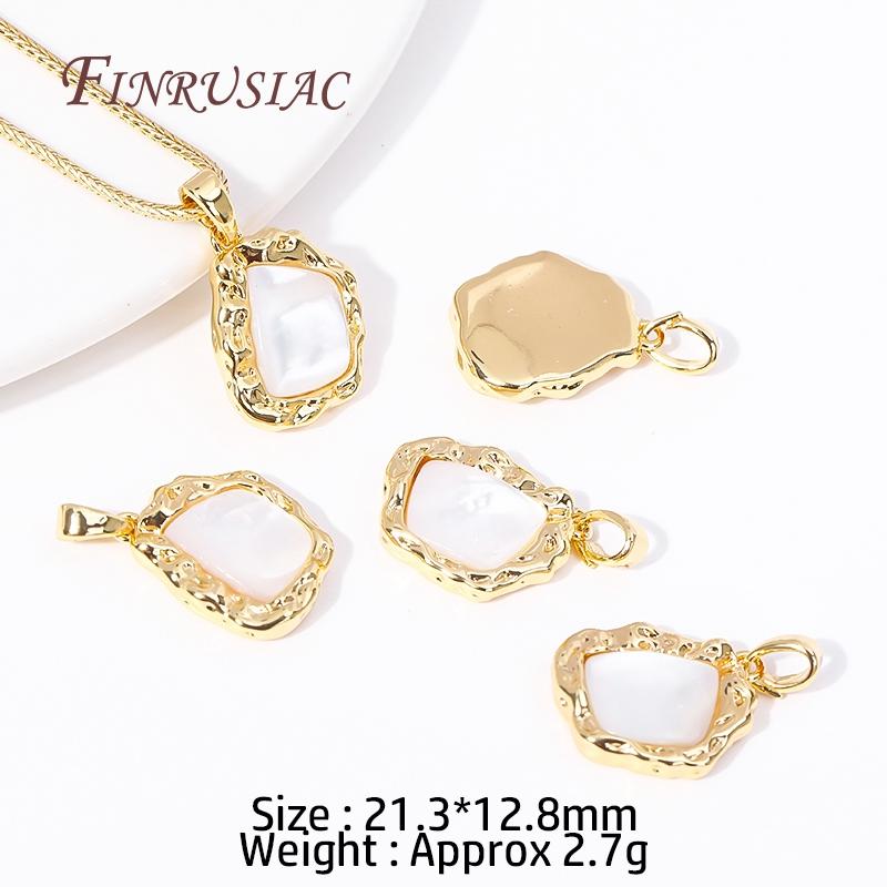 Großhandel Trendige 18K Gold Plated Herz / Bär / Hamsa / Blume / Lebensbaum Anhänger Charms Für Halskettenherstellung DIY Zubehör