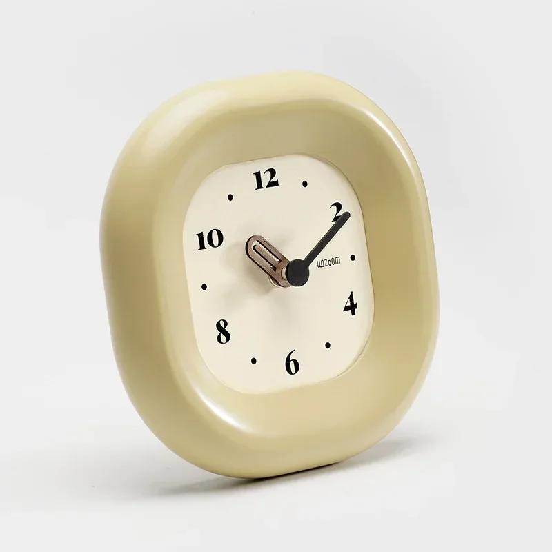 Cream style home wall clock for living room entrance, TV counter-style clock for decoration, tabletop display piece
