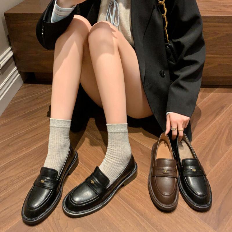 New round head leather large size single shoes women's low heel non-slip thick sole comfortable fashion sheepskin women's shoes four seasons small le