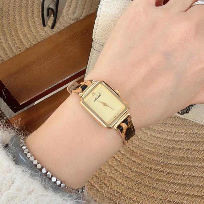 Römisch Retro Klein Exquisit Quadratisch Damen Einfach Temperament Leopardendruck Gürtel Uhr