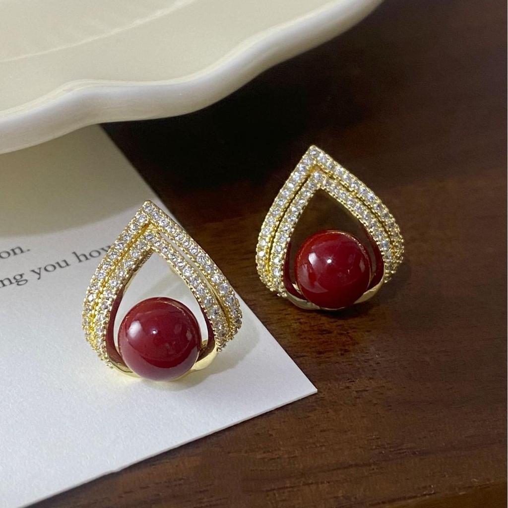 Elegant Zirconia-Studded Red Pearl Geometric Earrings