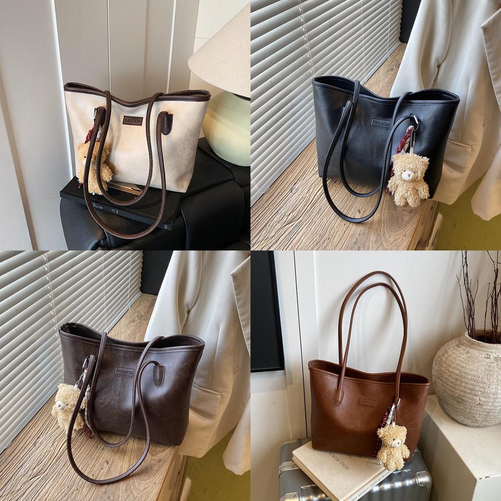 Street Style Large Capacity Womens Tote Bag With Zipper Closure And Internal Phone Pocket