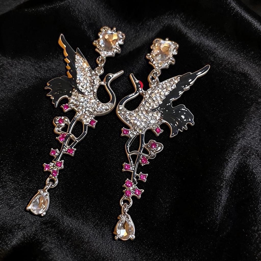 Silver Needle Rhinestone Crane Drop Earrings: High-End Creative European Luxury Ear Jewelry.
