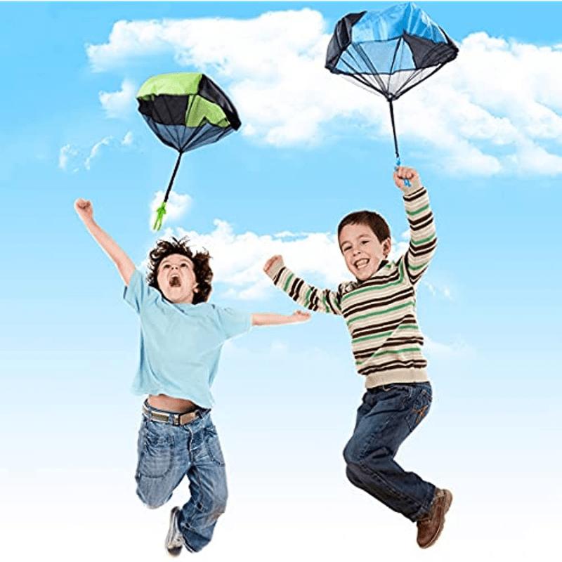 10pcs Tangle-Free Parachute Toys for Youngsters, Colorful Plastic Army Soldiers Guys, Handheld Outdoor Flying Toys for Party Favors