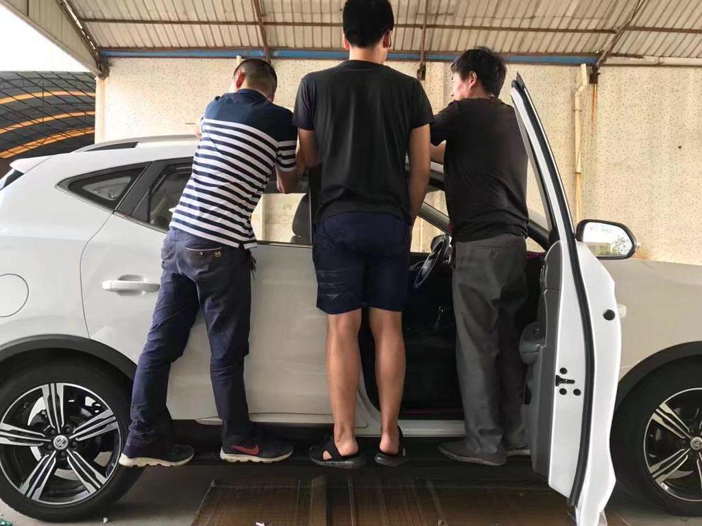 MG Ruicheng GS/ZS Original Add-On Side Steps - Welcoming Design