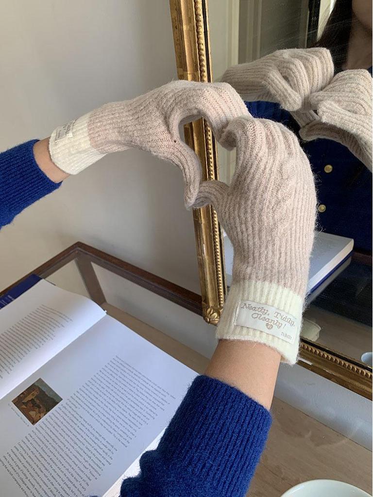 Women's Long Color Block Cable Knit Gloves for Autumn/Winter - Warm, Cold-Proof, Thickened Cycling Hand Protection