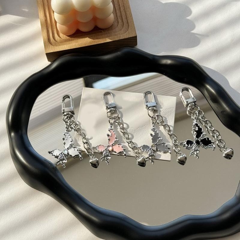 Porte-clés à breloques en forme de cœur et de papillon, joli pendentif décoratif pour sac à dos, pour femmes et filles