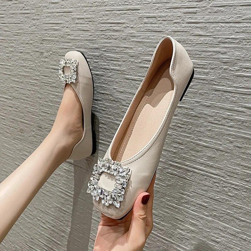 Модные балетки Женская обувь Бренд Женские туфли на плоской подошве Черный Красный Мягкие Большого размера 42 35 бежевый 2180₽