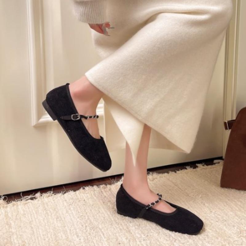 2026 Retro Metal Chain One Strap Flat Shoes Women's Autumn New Square Toe Suede Soft Sole Non-slip Low-top Single Shoes