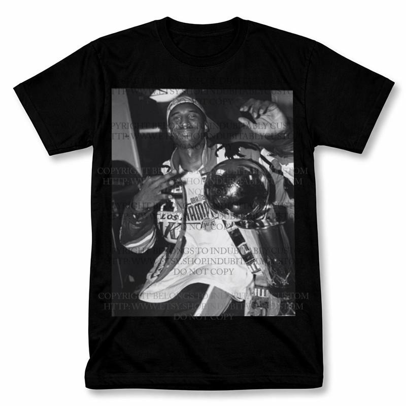 Kobe Bryant LA Lakers Campioni Maglietta Grafica Stile Vintage Maglietta per Fan di Pallacanestro