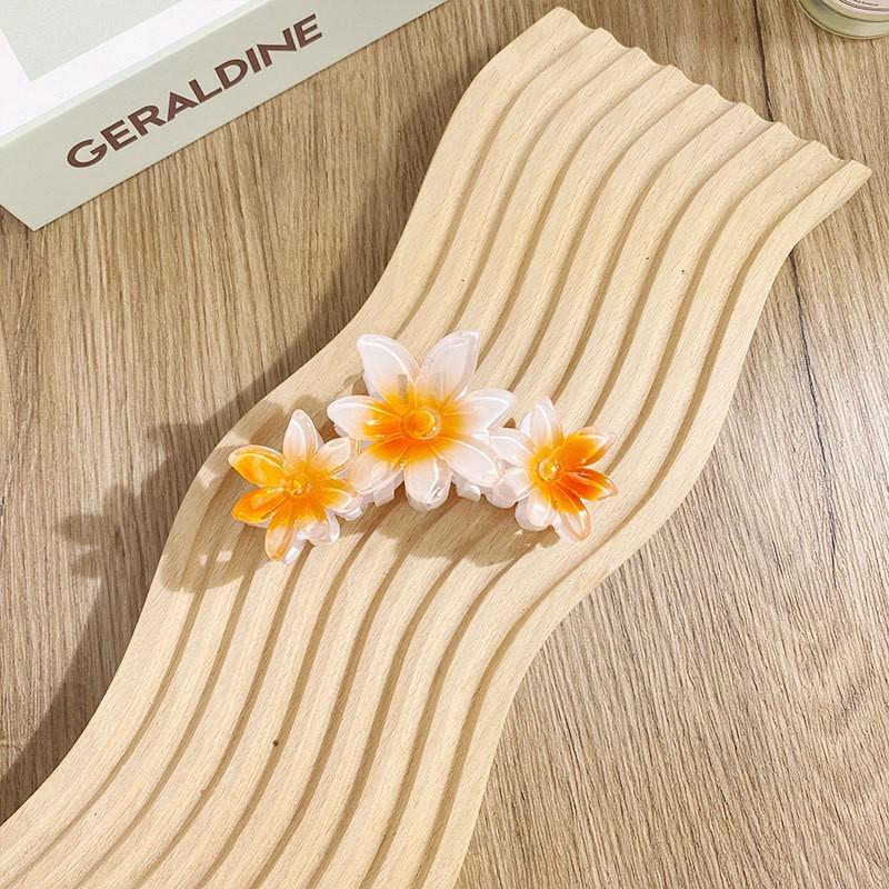 European/American Three Flowers Plumeria Claw Clip - Cute Large Hairpin for Women's Bun