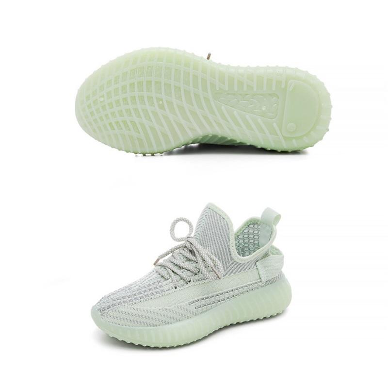 Student Style Plus Size Couple Casual Shoes Fly Knit Mesh Breathable Slip On Versatile Sports Sneakers