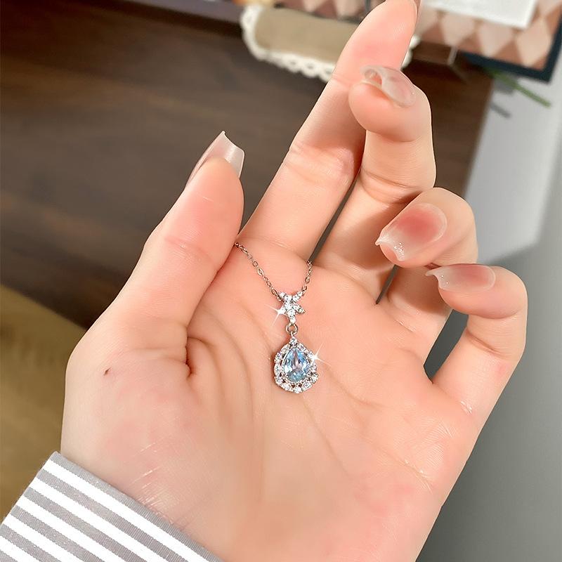 S925 sterling silver drop-shaped natural crystal stone pendant s925 sterling silver butterfly-shaped necklace niche light luxury collarbone chain