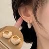 2026 New Love Earnail Female Explosive Light Luxury Style Earrings Retro Earrings High End Versatile Jewelry